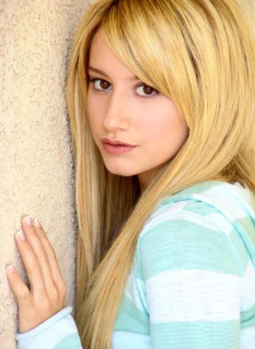 ashley tisdale blonde and brown. londe hair, green-rown